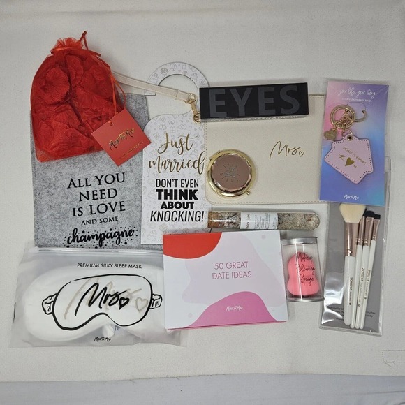 Miss‎ To Mrs Lot Of 12 Wedding Honeymoon Makeup Sleep Mask Clutch Keychain Date - Picture 6 of 8